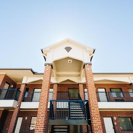 Winchester Inn And Suites Humble/Iah/North Houston Exterior photo